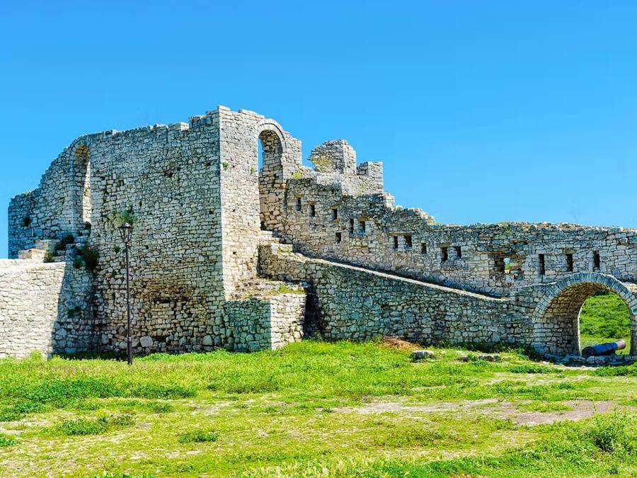 Berat — photo 12