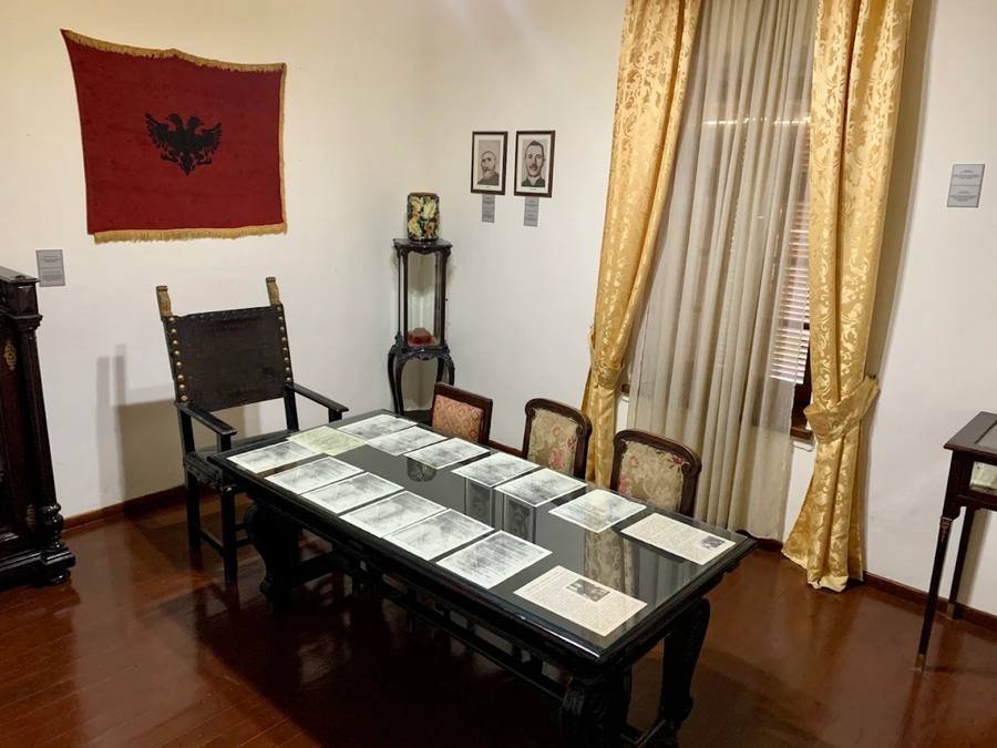 Vlorë — photo 3