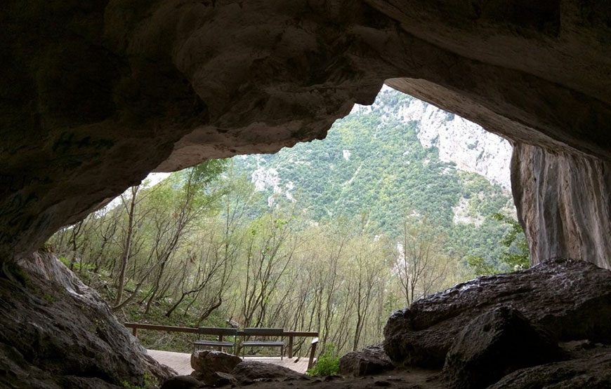 Daily trip  Tirane-Pellumbasi Cave-Petrela Castle
